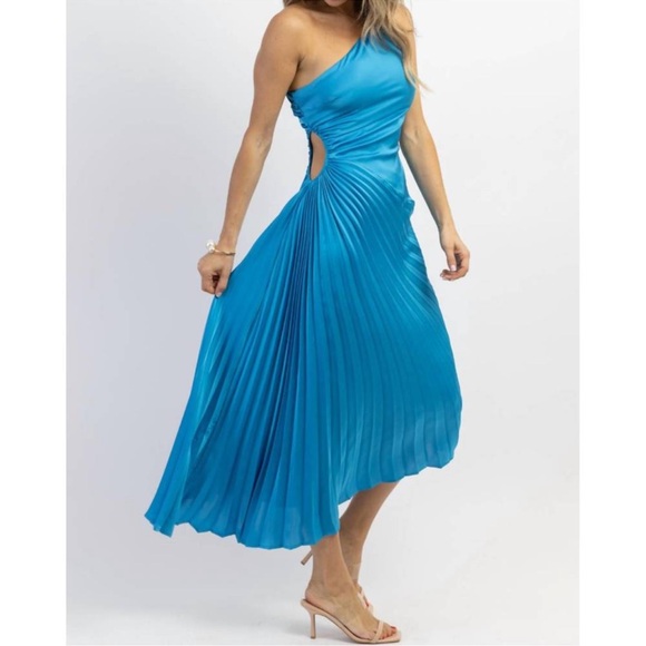 Elegant Blue One-Shoulder Dress - Picture 2 of 5